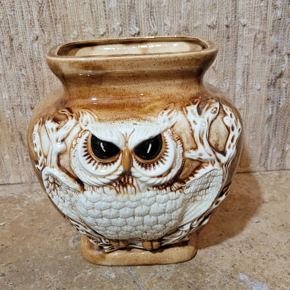 1970s Hand-Painted Boho Owl with an Attitude Cachepot or Vase